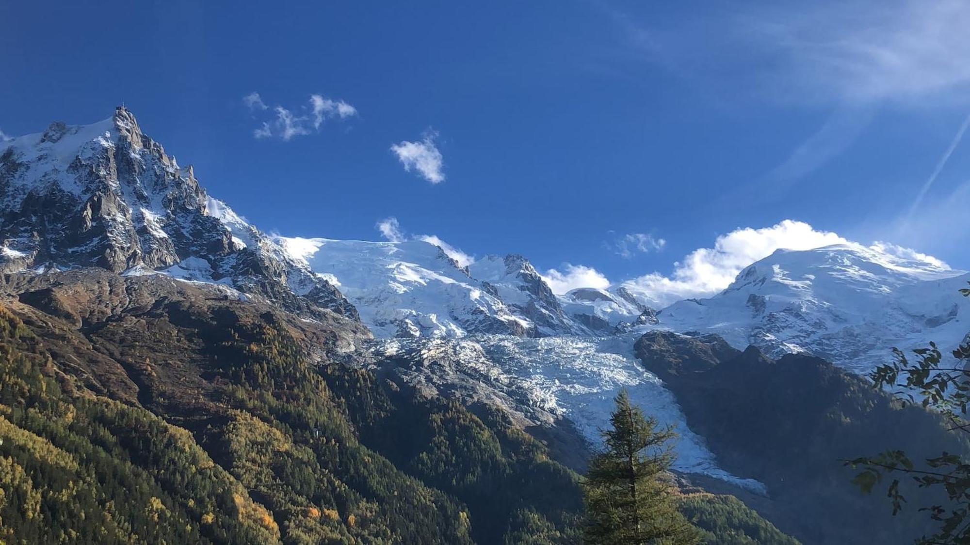 דירות Les Alpins - Centre De Chamonix - Renove Avec Jardin Et Vue Imprenable Sur Le Montblanc מראה חיצוני תמונה